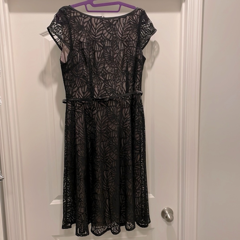 Black lace cap sleeve cocktail dress